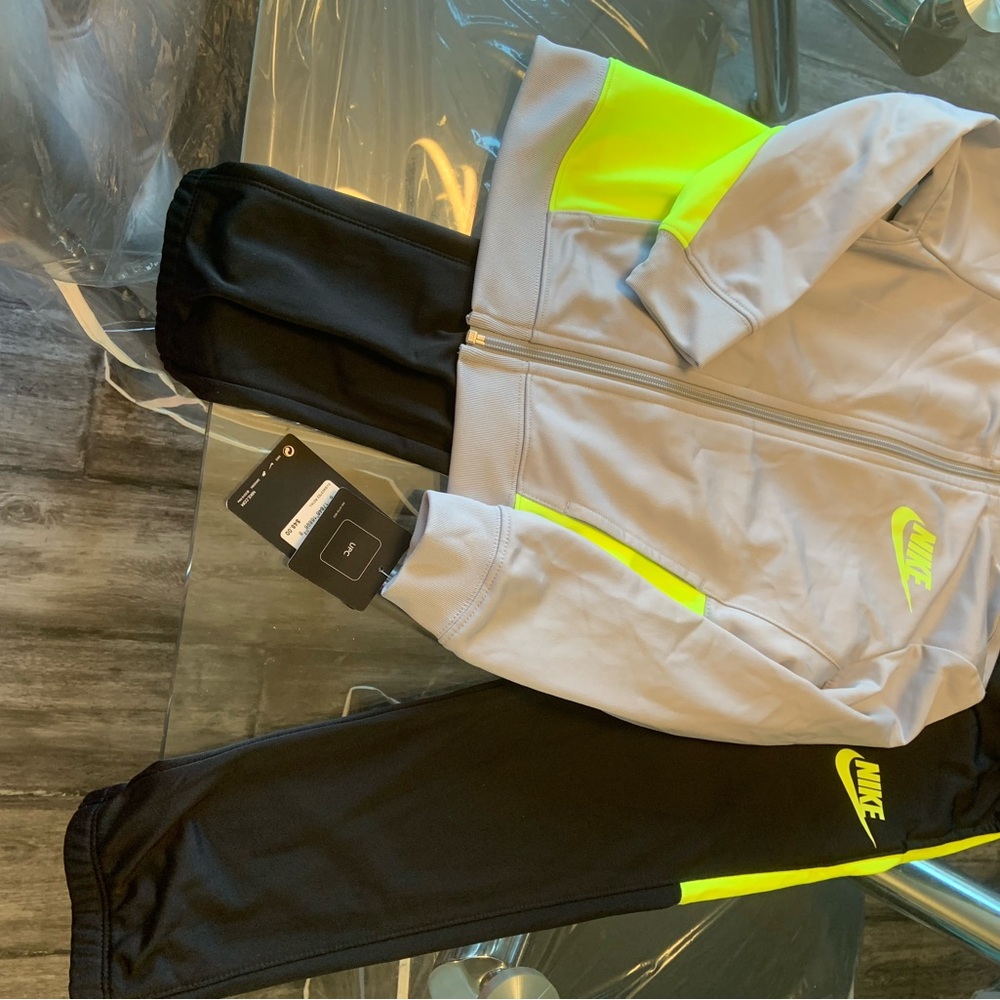 Nike Neon Yellow and Black Activewear Set